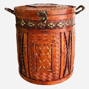 Mid 20th Century Chinese Rattan Wedding Basket Picnic Basket Wicker Vintage Box